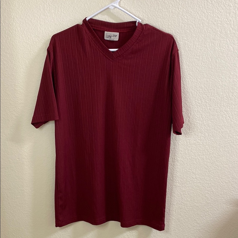 Classic V-Neck Burgundy‎ Tee